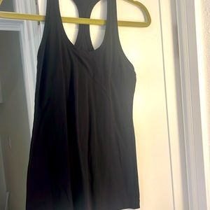 Lululemon black tank